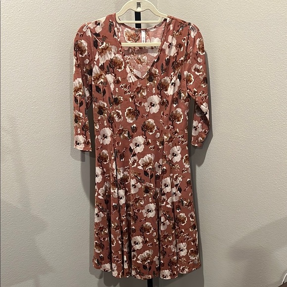 Floral and Flare V-Neck Dress - Picture 1 of 4
